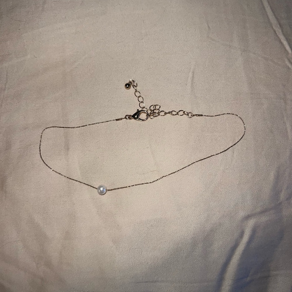 Choker necklace